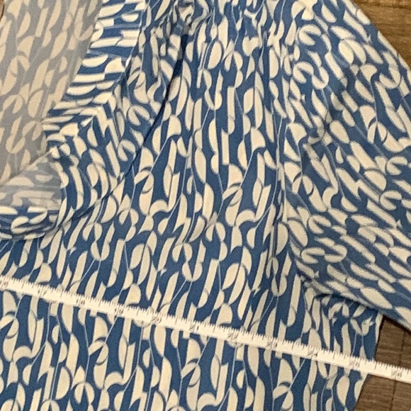 NWT!! HUGO BOSS Regular-Fit Blue + Cream Print Silk Crepe du Chine: SZ 14 - $348 - Picture 13 of 16